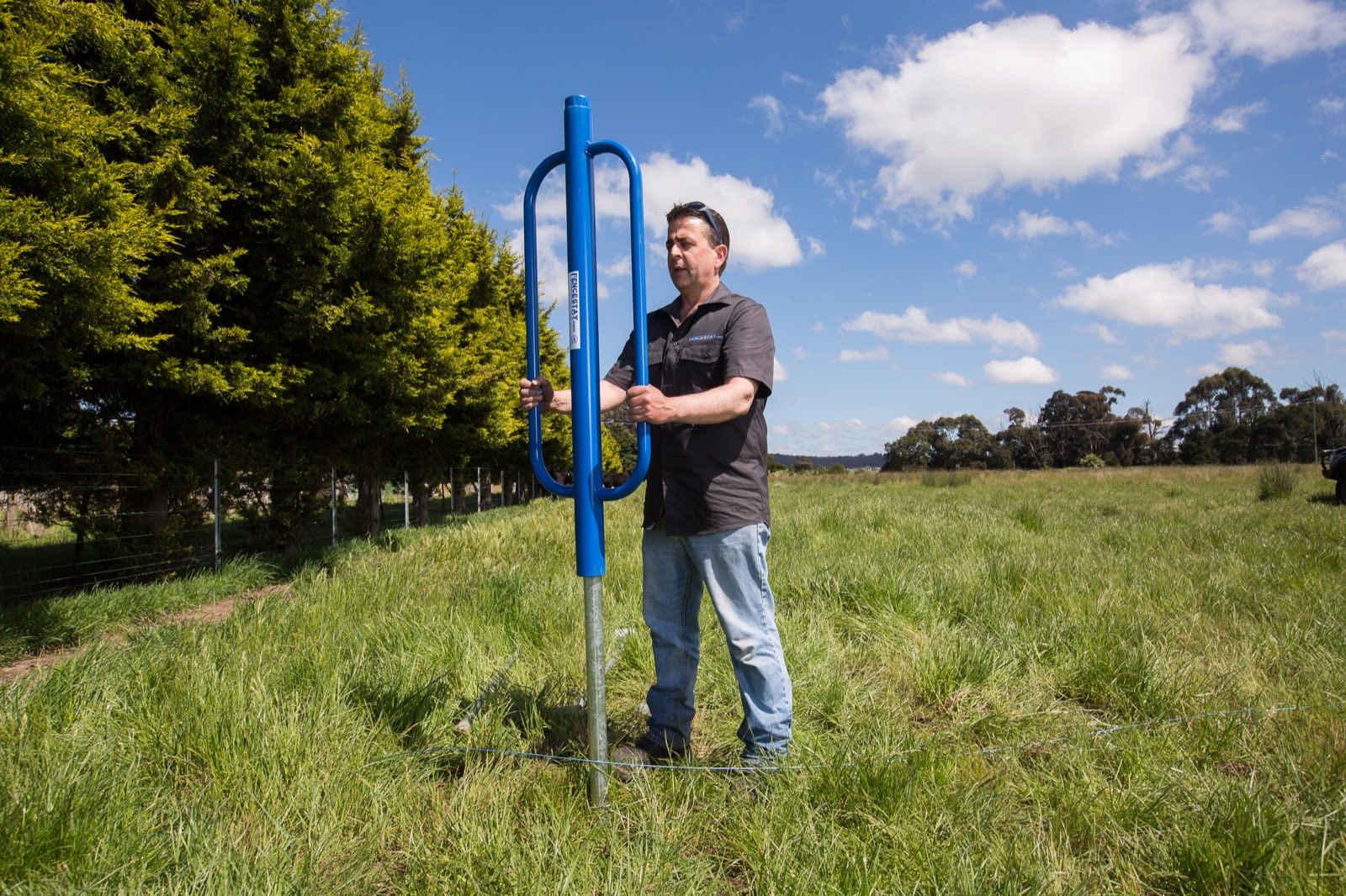 Driving a star picket solo with a blue post driver
