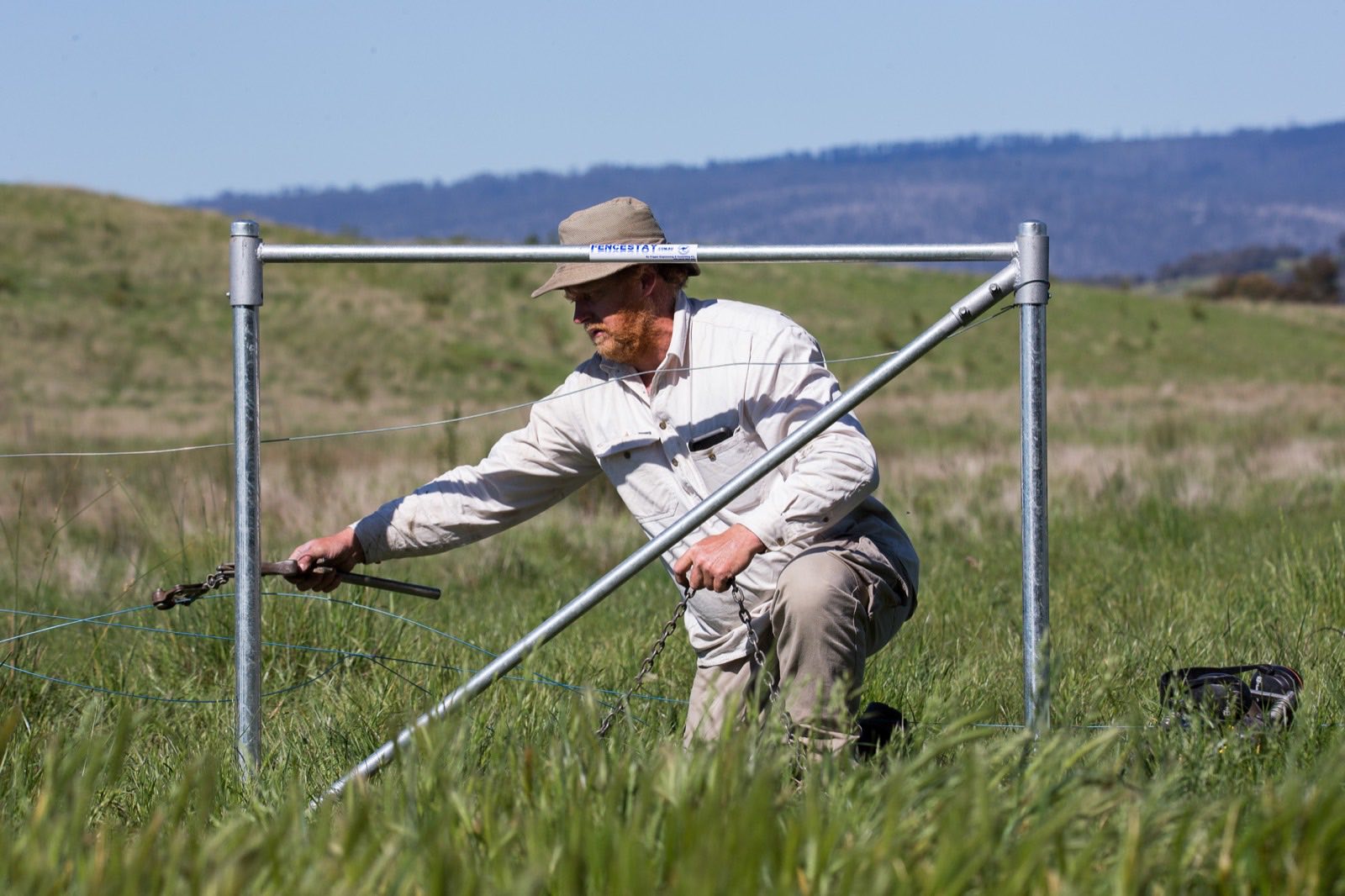 Tensioning fence wire at the FenceStay end assembly